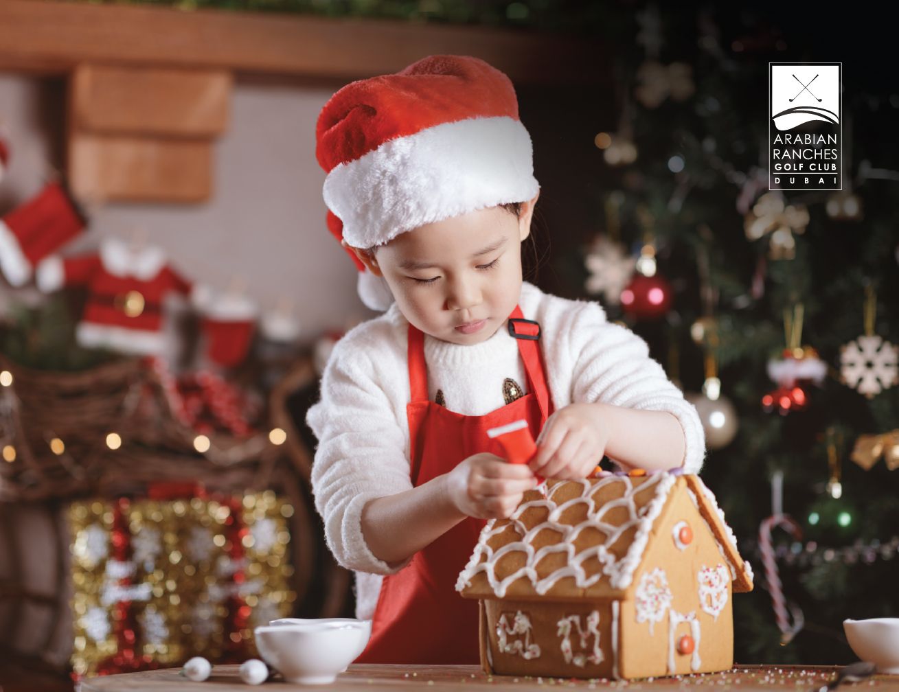 GINGERBREAD HOUSE DECORATION